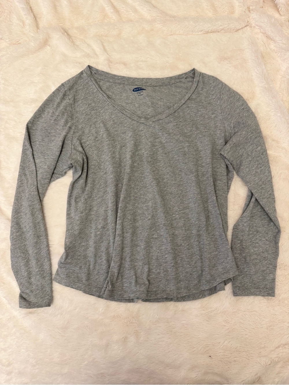 Old Navy Heather Gray Long-Sleeve V-Neck Tee